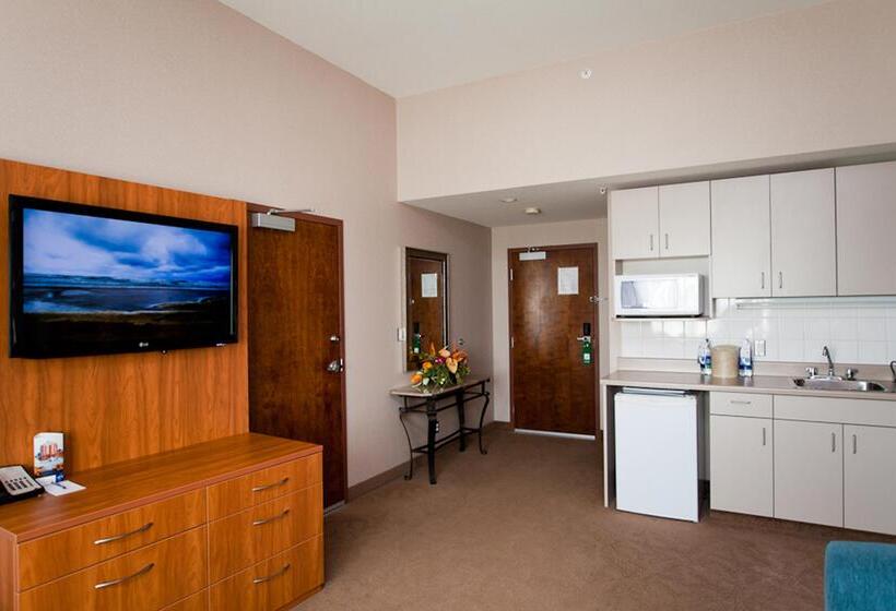 Coast Hotel & Convention Centre