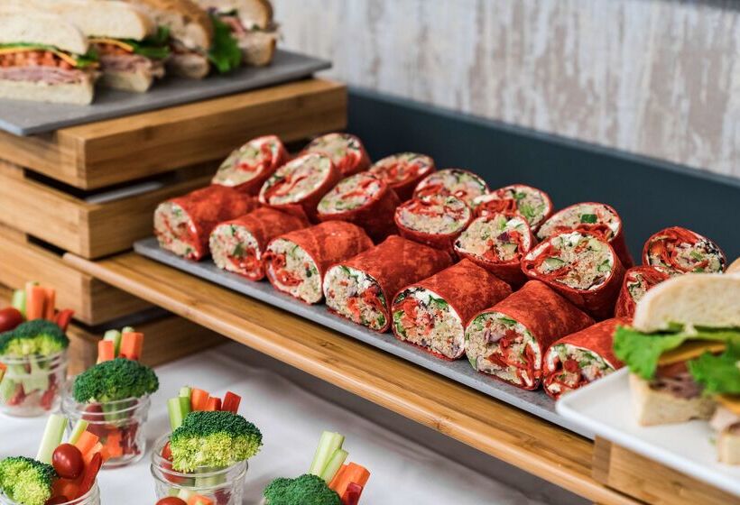 Coast Hotel & Convention Centre