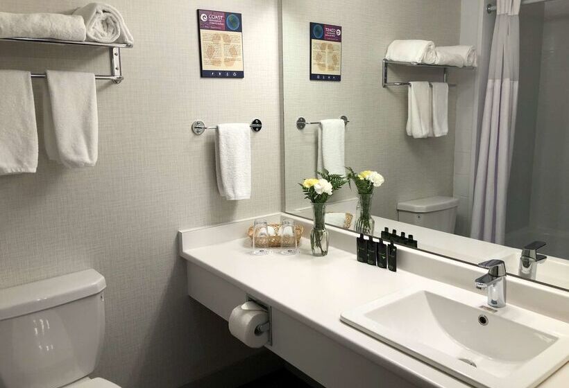 Coast Abbotsford Hotel & Suites