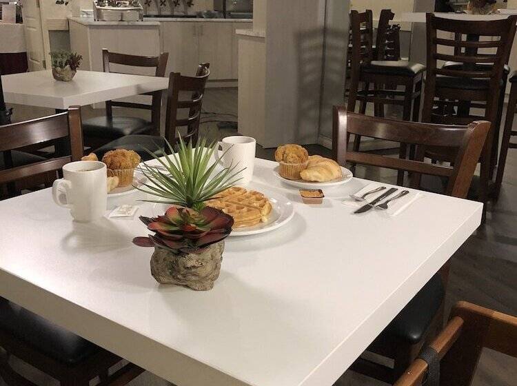 Coast Abbotsford Hotel & Suites