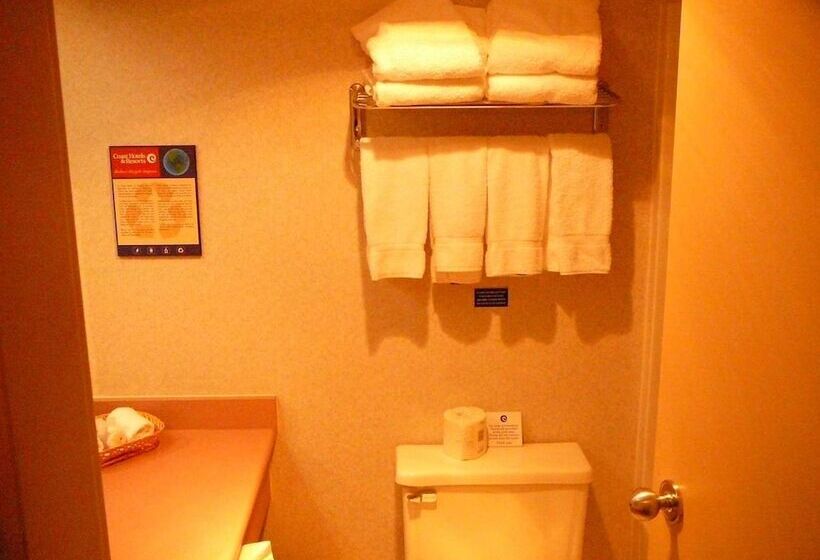 Coast Abbotsford Hotel & Suites