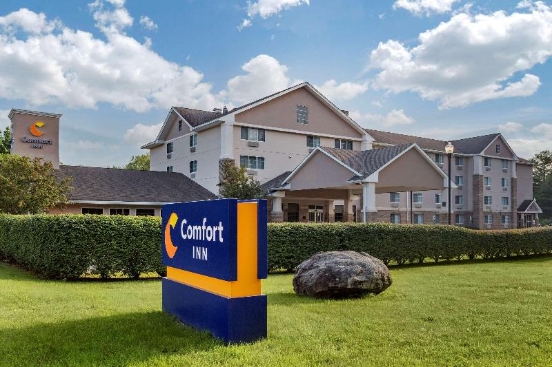 هتل Comfort Inn