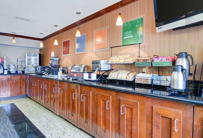 酒店 Spark By Hilton Sterling Dulles Airport