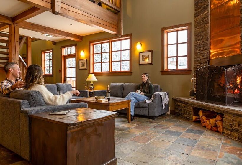 בית מלון כפרי Copper Horse Lodge