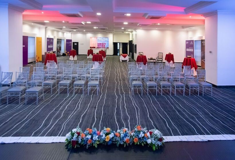 ホテル Dann Carlton Quito