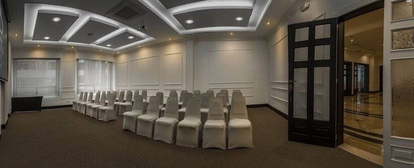 ホテル Dann Carlton Quito