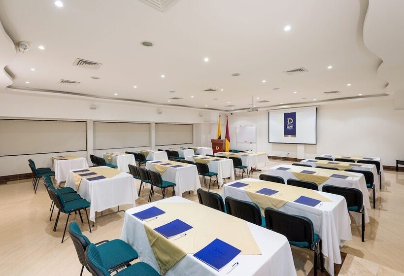 هتل Dann Combeima