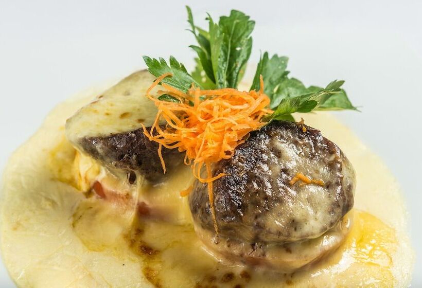 호텔 Dann Combeima