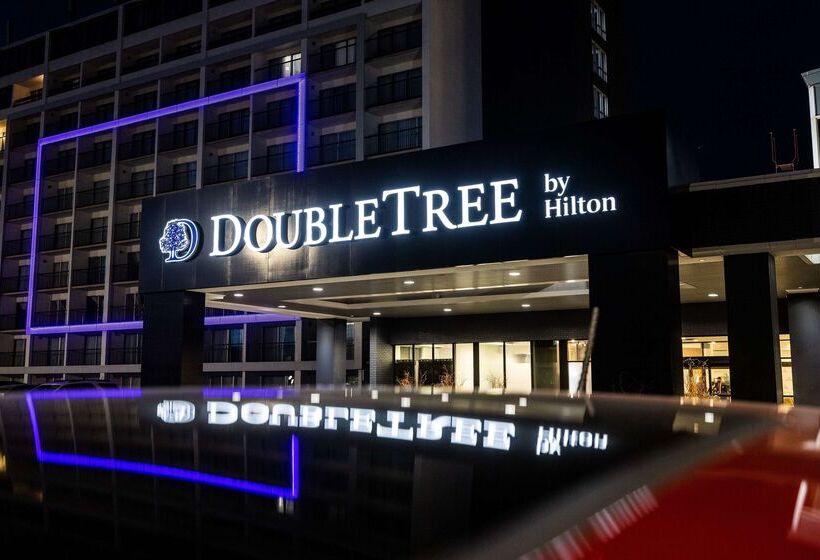 בית מלון כפרי Doubletree By Hilton Calgary North