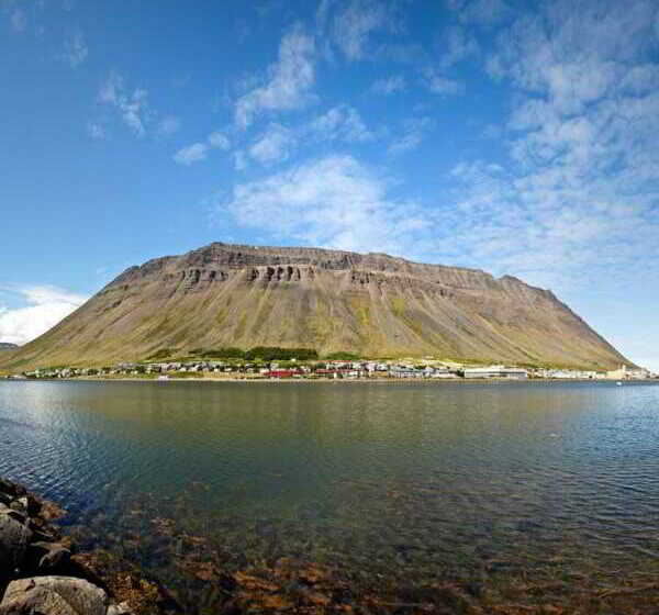 בית מלון כפרי Edda Isafjordur