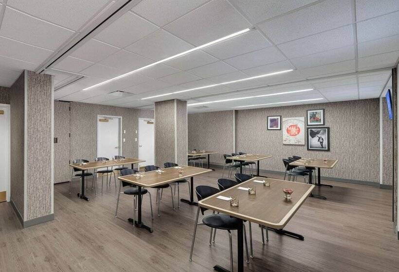 فندق Fairfield Inn And Suites Chicago Downtown/ Magnificent Mile