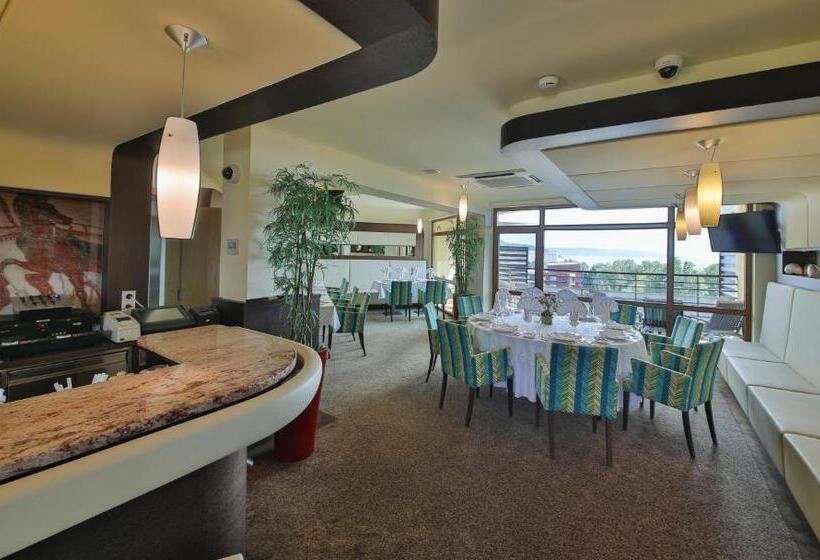 Flamingo Grand Hotel & Spa