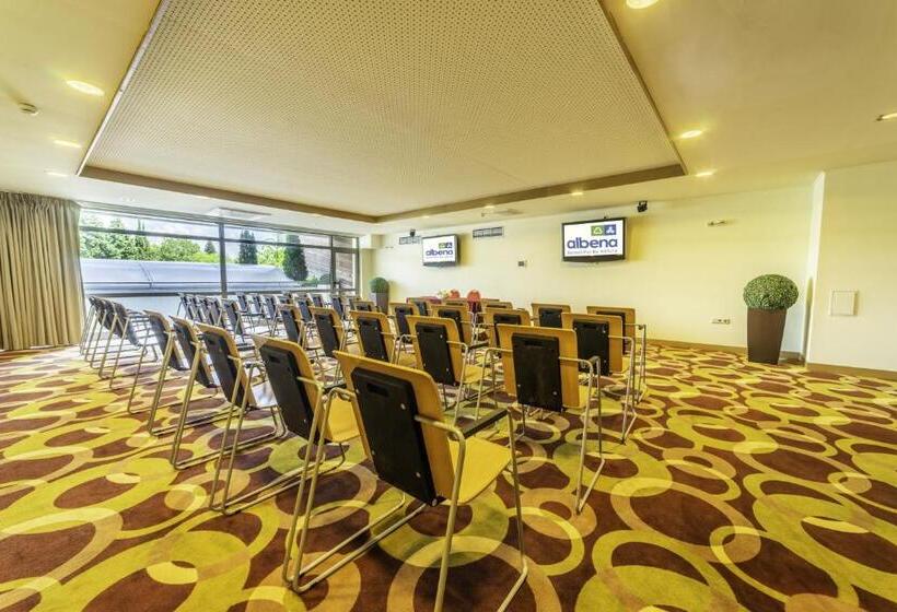 Flamingo Grand Hotel & Spa