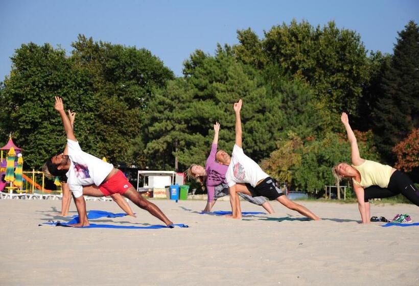 Flamingo Grand Hotel & Spa