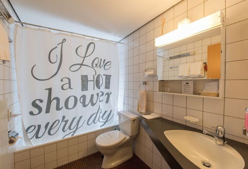 בית מלון כפרי Garni Rösslipost