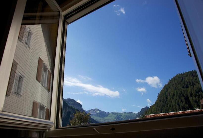 בית מלון כפרי Garni Rösslipost