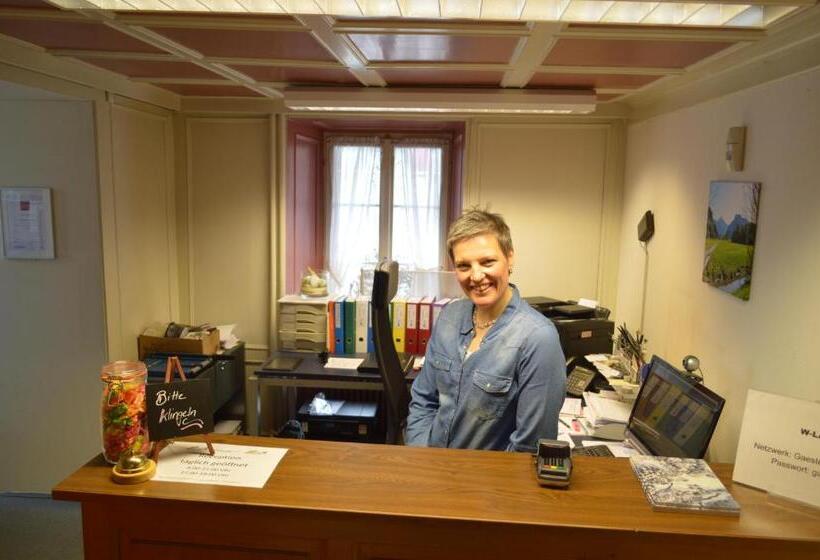 בית מלון כפרי Garni Rösslipost