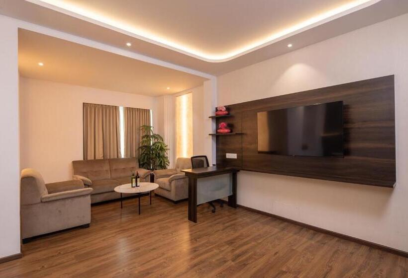 Goldfinch Hotel Bangalore