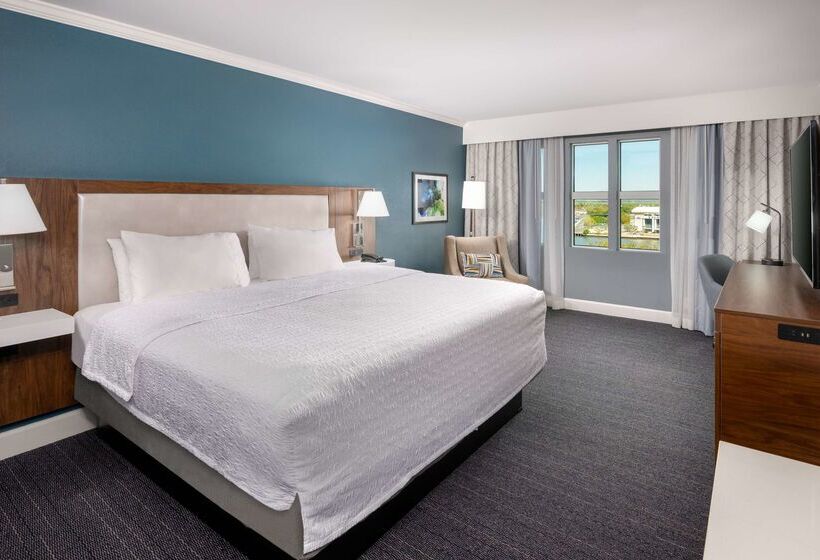 בית מלון כפרי Hampton Inn Savannah Historic District