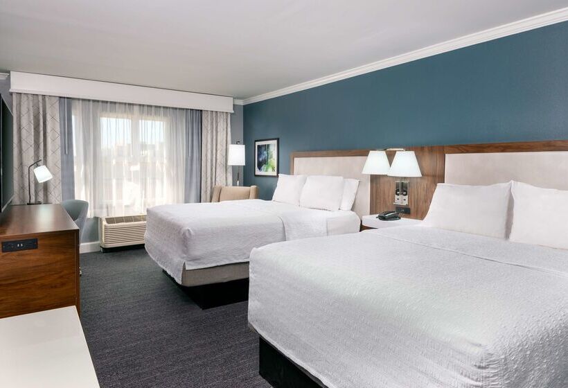 هتل Hampton Inn Savannah Historic District
