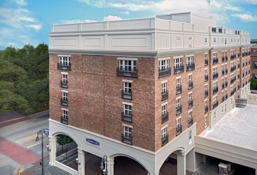 בית מלון כפרי Hampton Inn Savannah Historic District