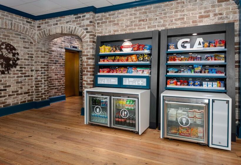 هتل Hampton Inn Savannah Historic District