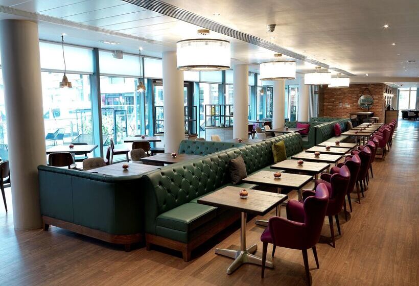 ホテル Hilton Garden Inn Birmingham Brindleyplace