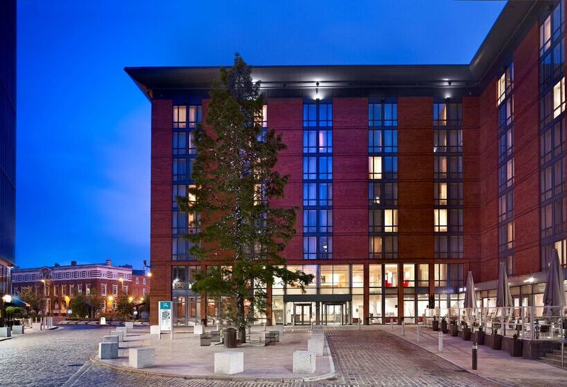ホテル Hilton Garden Inn Birmingham Brindleyplace