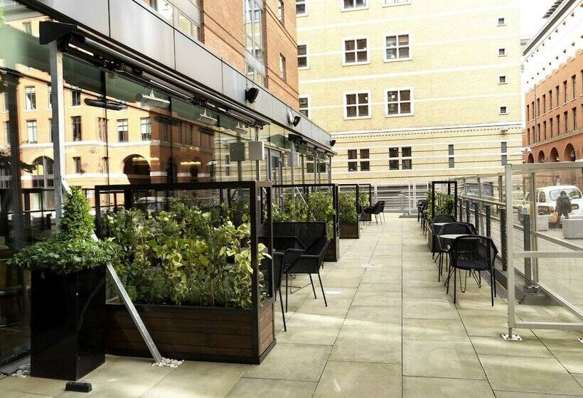 ホテル Hilton Garden Inn Birmingham Brindleyplace