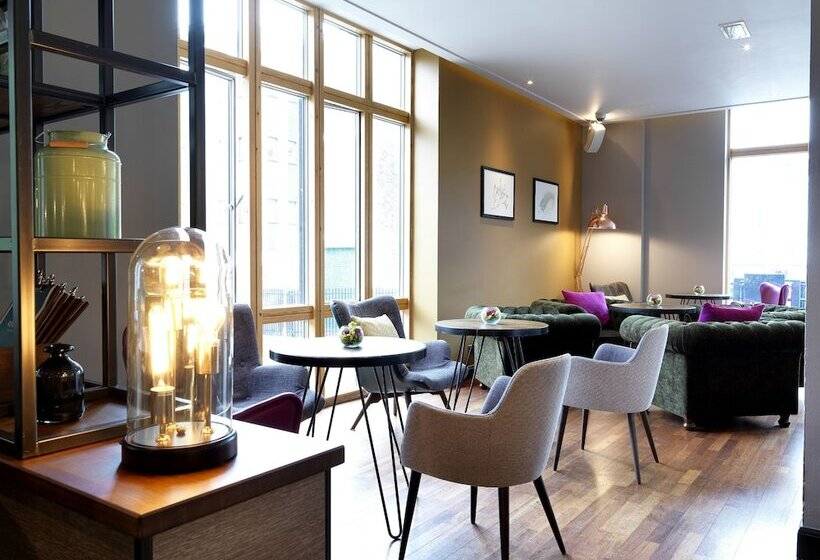 ホテル Hilton Garden Inn Birmingham Brindleyplace