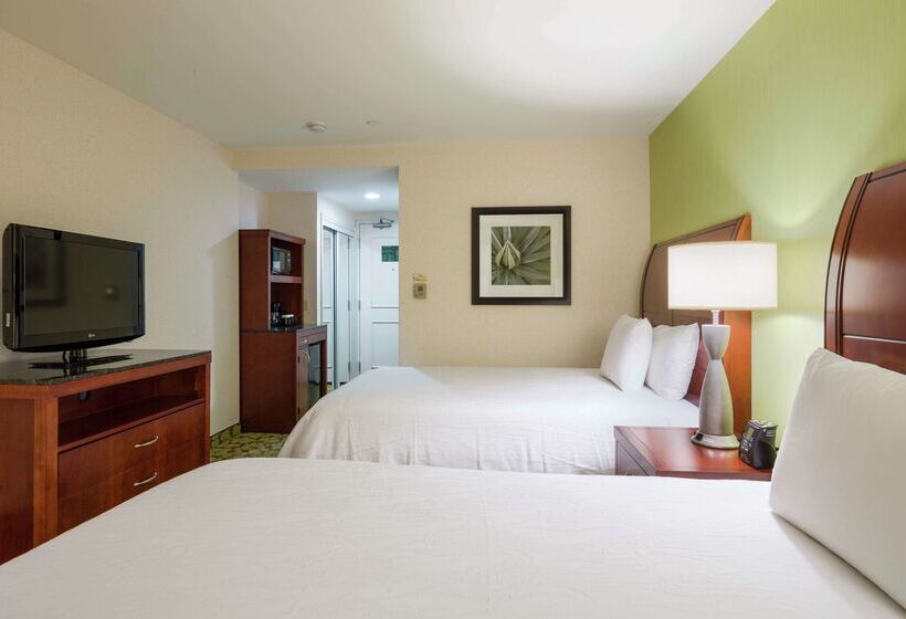 Отель Hilton Garden Inn Queens/jfk Airport