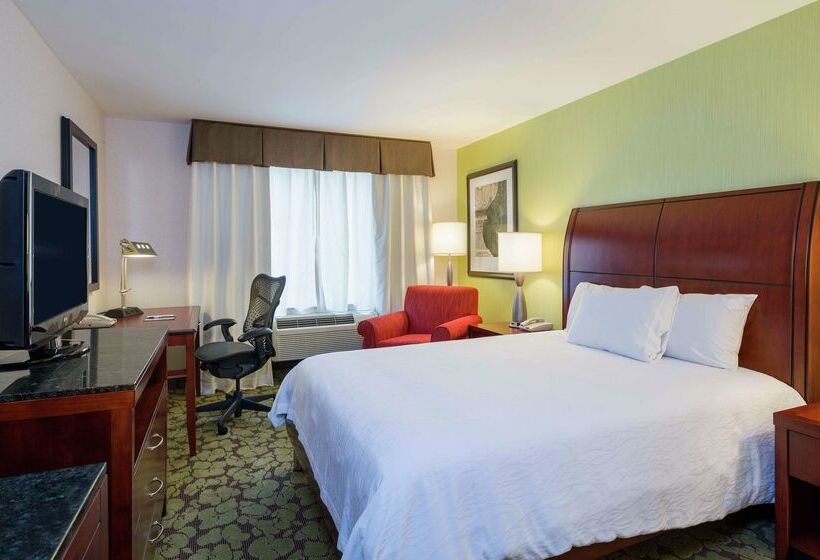 Отель Hilton Garden Inn Queens/jfk Airport