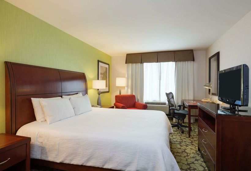 Отель Hilton Garden Inn Queens/jfk Airport
