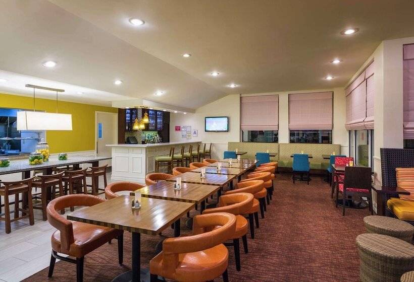 Отель Hilton Garden Inn Queens/jfk Airport