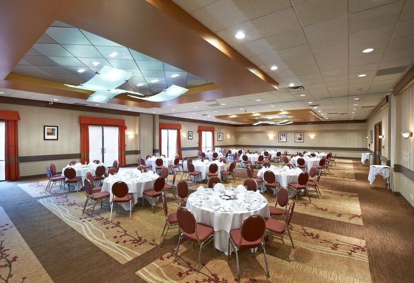 هتل Hilton Whistler Resort & Spa