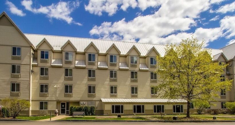 Отель Holiday Inn Express & Suites Lincoln East White Mountains, An Ihg