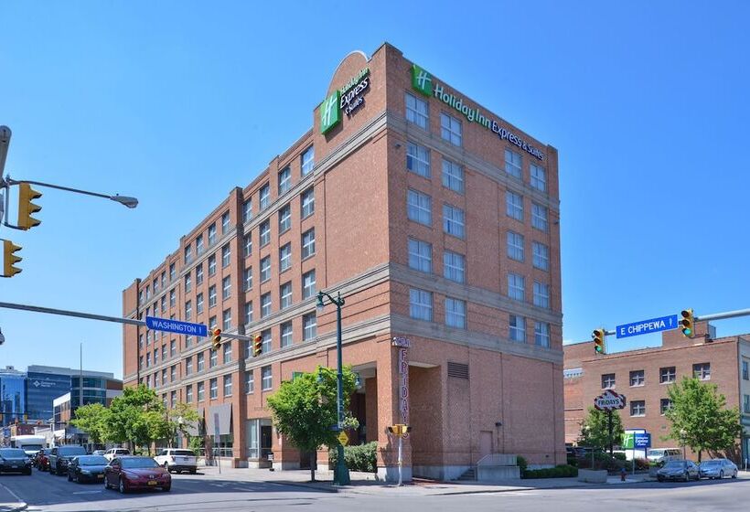 فندق Holiday Inn Express & Suites Buffalo Downtown, An Ihg