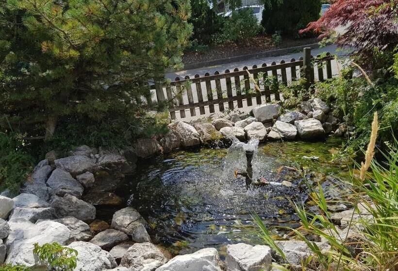 בית מלון כפרי Hôtel Restaurant Le Gruyérien