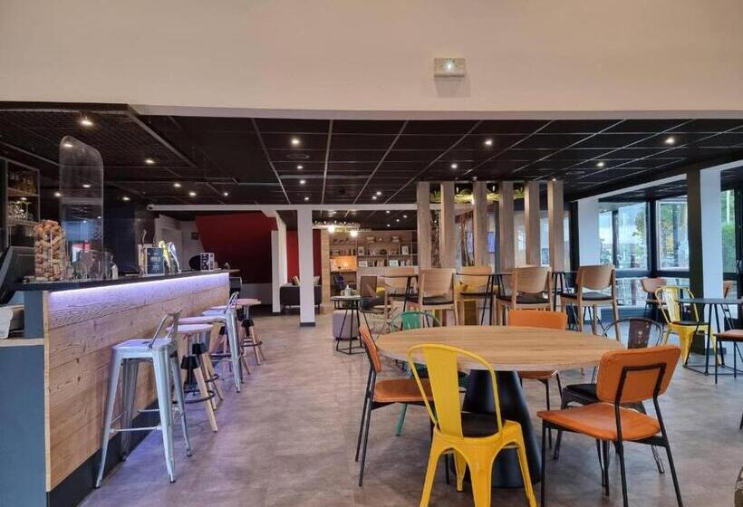 호텔 Ibis Pontarlier