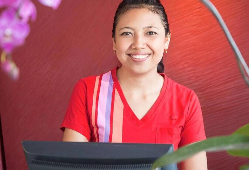 בית מלון כפרי Ibis Styles Bali Legian