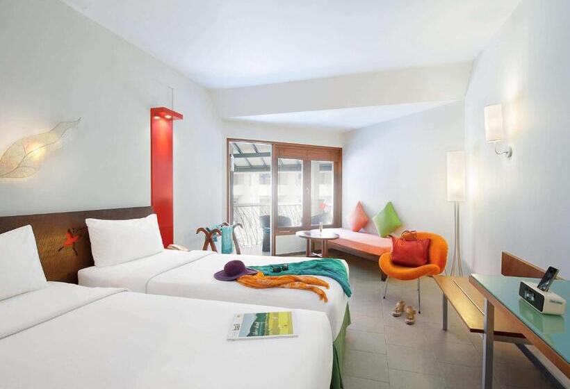 בית מלון כפרי Ibis Styles Bali Legian