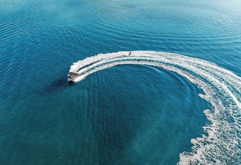 Отель Ikos Oceania