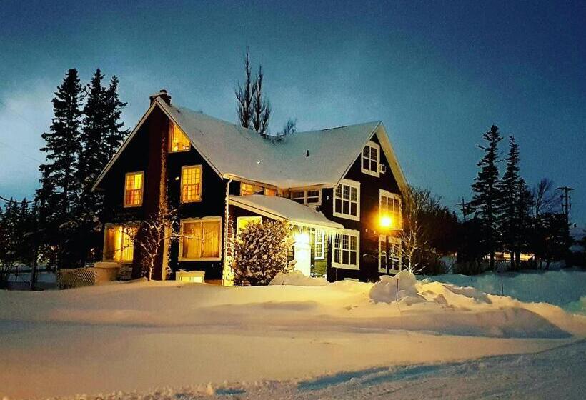 Отель Inverary Resort