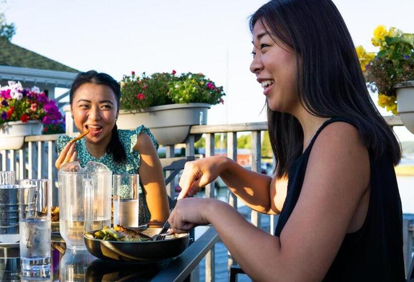 Отель Inverary Resort