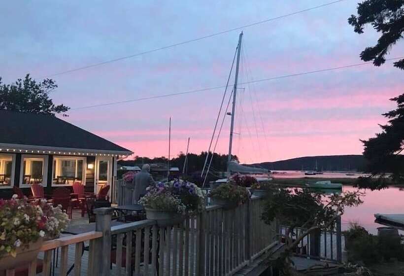 호텔 Inverary Resort