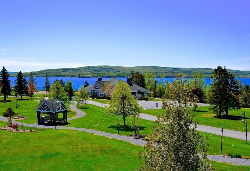 Отель Inverary Resort