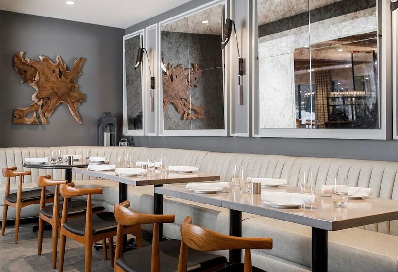 فندق Kananaskis Mountain Lodge, Autograph Collection