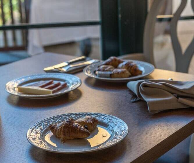 호텔 La Barcarolle