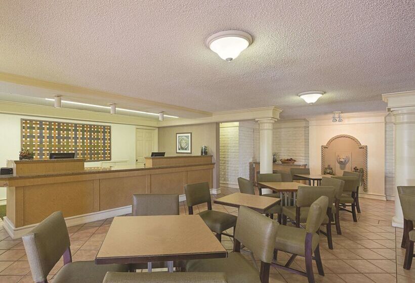 ホテル La Quinta Inn By Wyndham San Diego Chula Vista