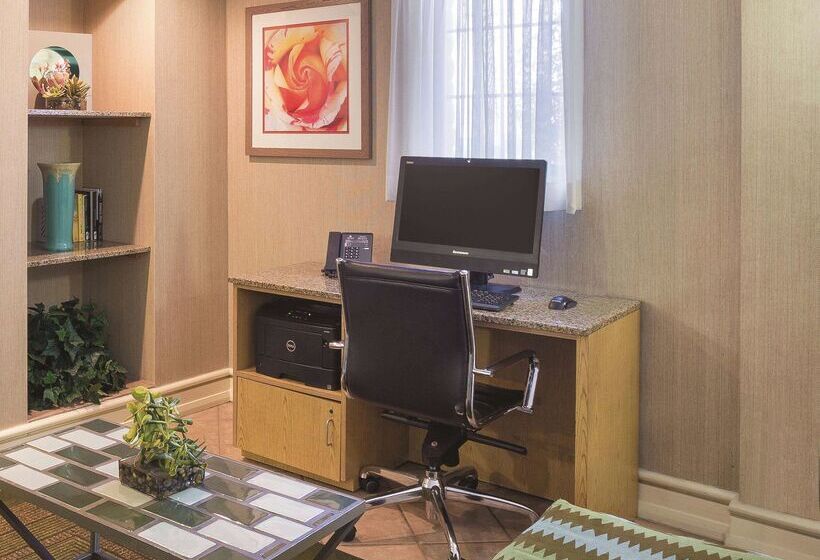 ホテル La Quinta Inn By Wyndham San Diego Chula Vista